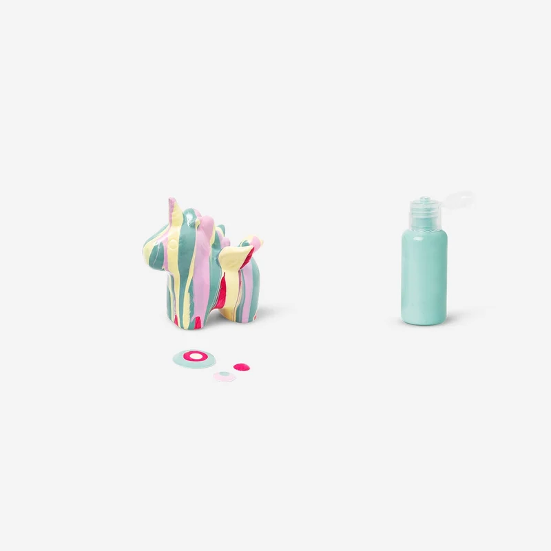 Paint pouring kit with ceramic unicorn
