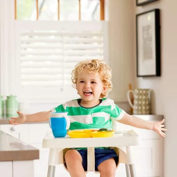 Vaso Antiderrame con Asa Miracle 360º Azul pastel · Munchkin