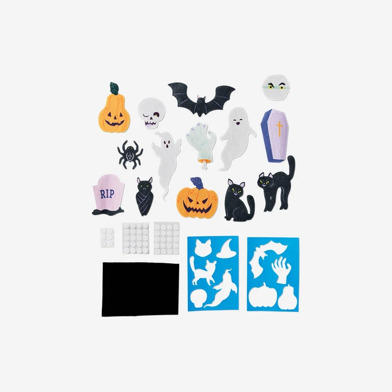 Felt haunted house with detachable figures