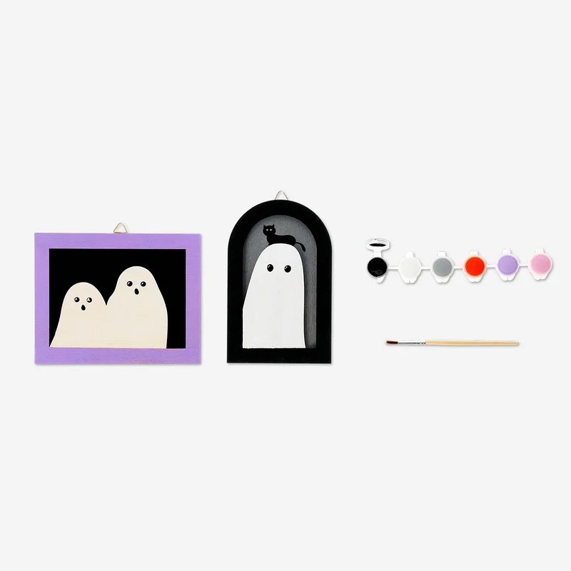 DIY wooden ghost with paint