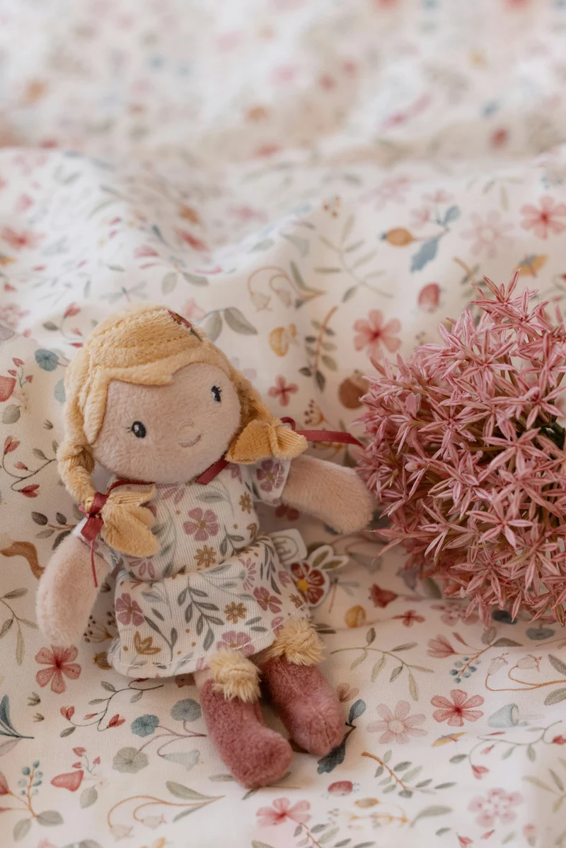 Julia Muñeca Blandita Pequeña Nueva · Little Dutch
