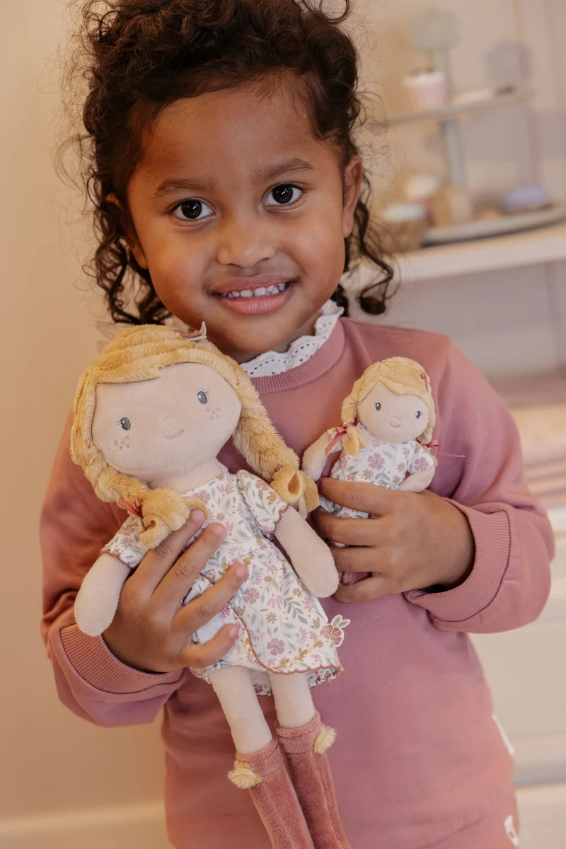 Julia Muñeca Blandita Pequeña Nueva · Little Dutch