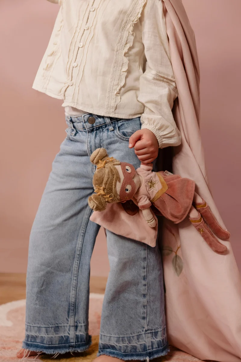 Rosa Superheroína Muñeca Blandita · Little Dutch