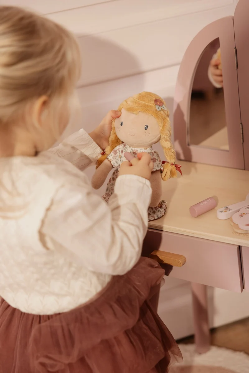 Julia Muñeca Blandita Nueva · Little Dutch