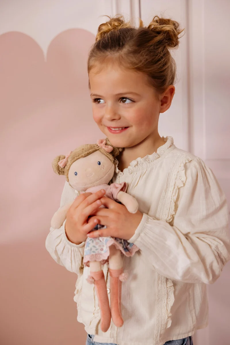 Rosa Muñeca Blandita Nueva · Little Dutch