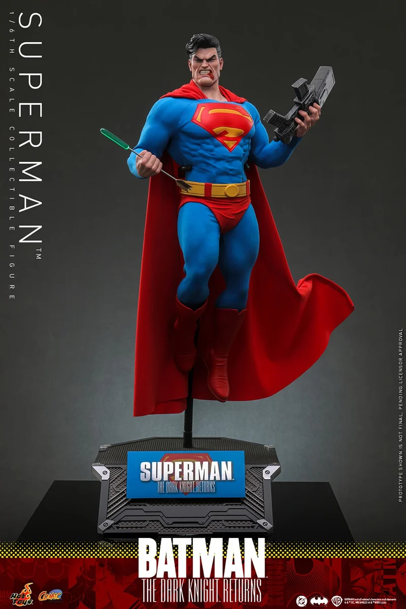 Hot Toys Comics Masterpiece Series: DC Batman The Dark Knight - Superman Escala 1/6
