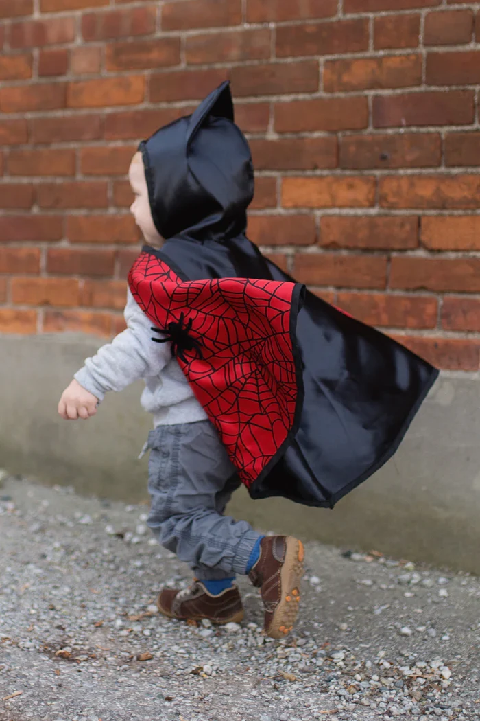 Capa Reversible Spiderman/Batman Great Pretenders 2-3 años