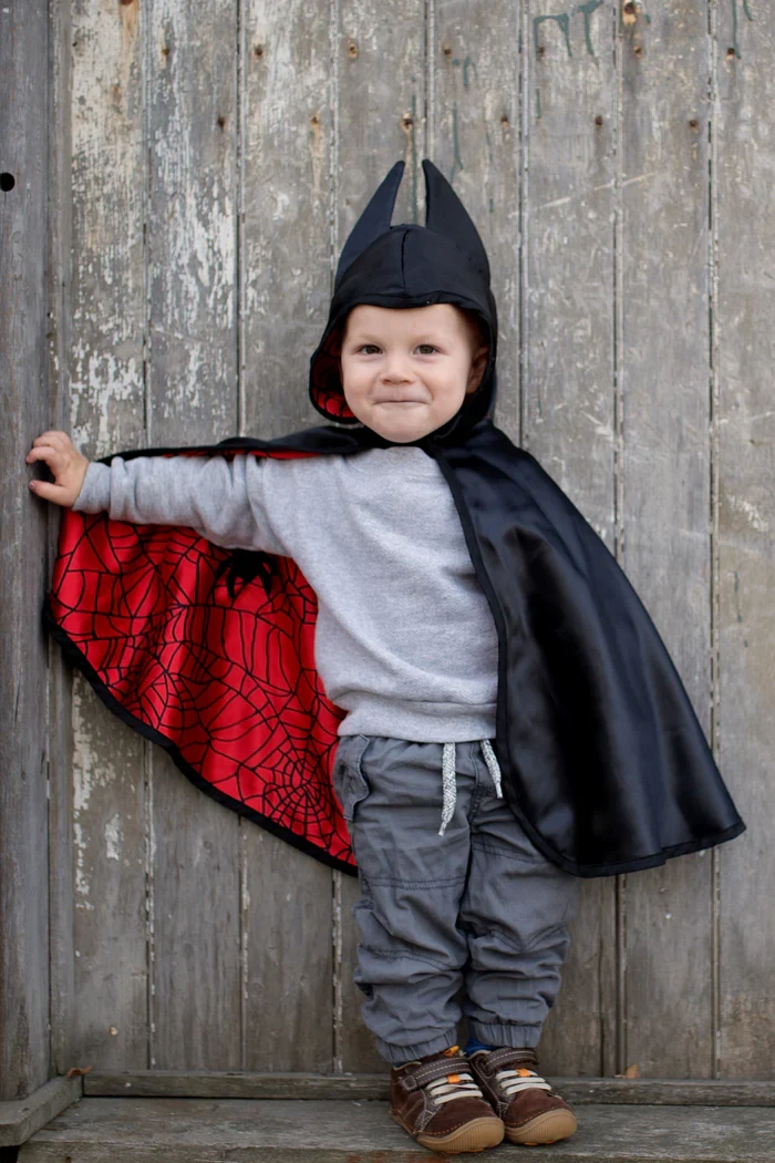 Capa Reversible Spiderman/Batman Great Pretenders 2-3 años