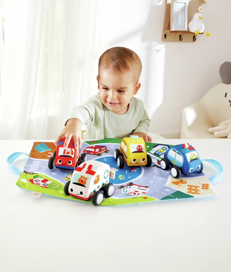 Set de Coches de Peluche · Hape