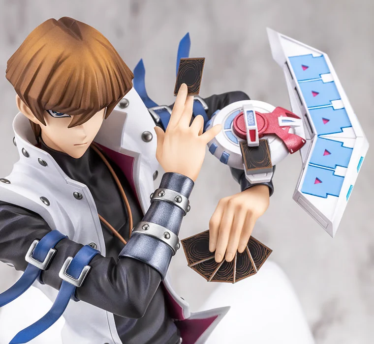 Kotobukiya ARTFX J: Yu Gi Oh - Seto Kaiba Passionate Duelists Escala 1/7