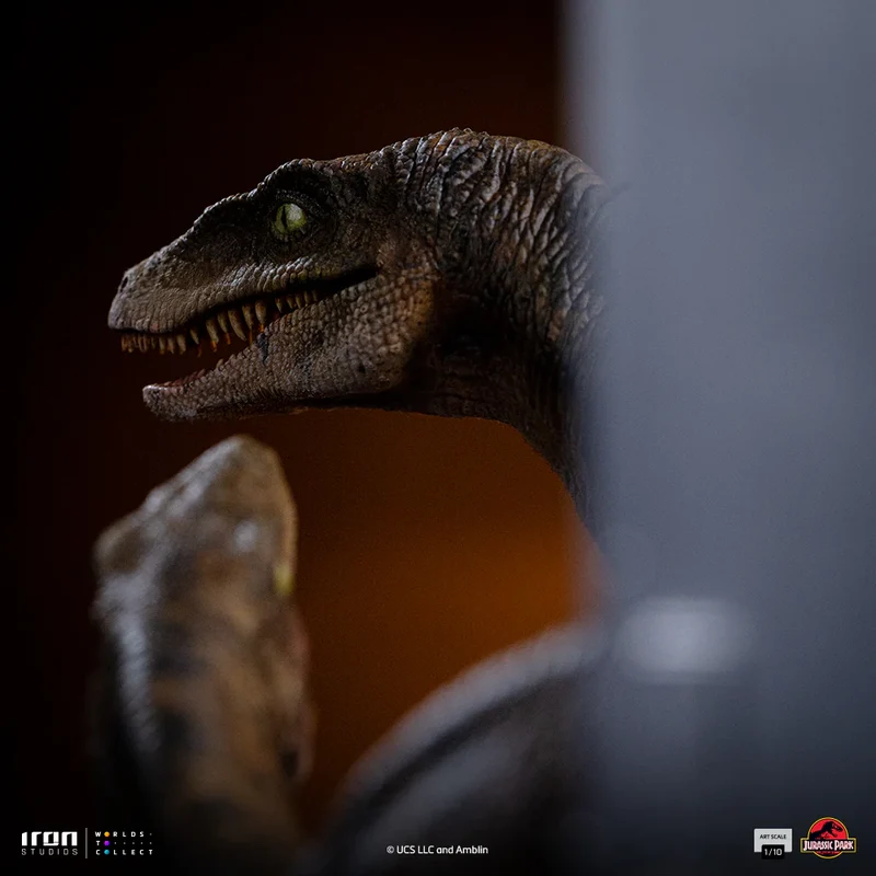 IRON Studios: Jurassic Park - Raptors at the Kitchens Door Escala de Arte 1/10