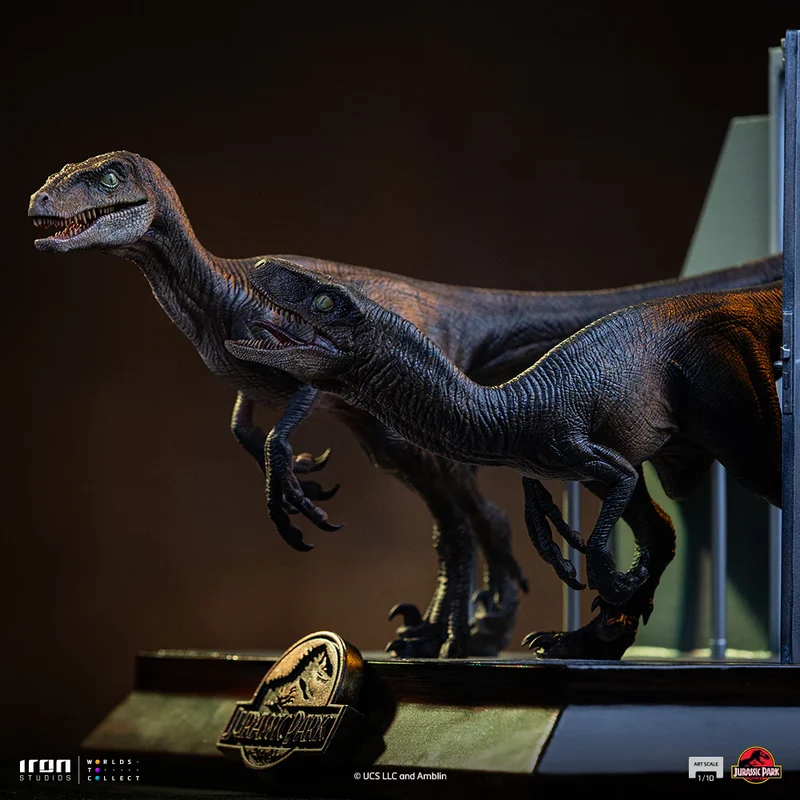 IRON Studios: Jurassic Park - Raptors at the Kitchens Door Escala de Arte 1/10