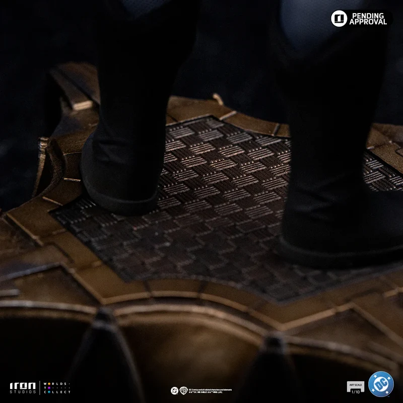 IRON Studios: DC Comics - Batman Absolute Escala de Arte 1/10