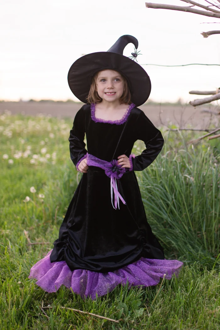 Vera the Velvet Witch (varias tallas)