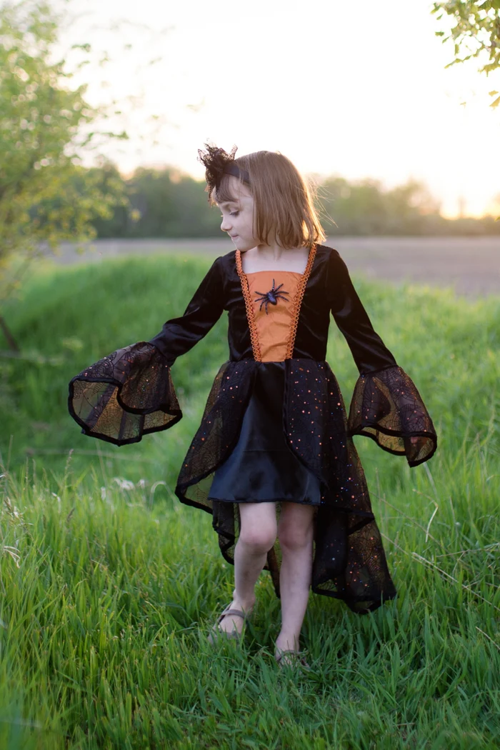 Sybil The Spider Witch (varias tallas)