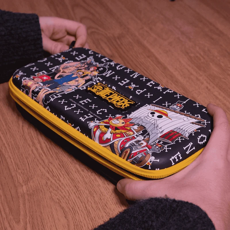 Bolsa Premium One Piece Thousand Sunny para Nintendo Switch