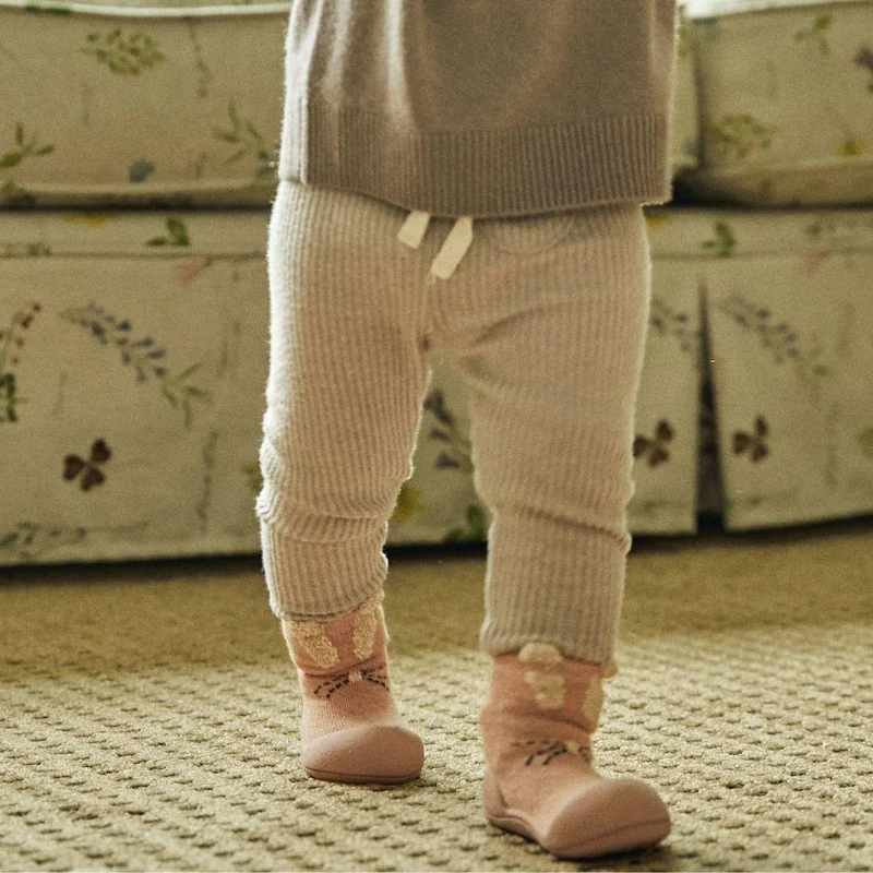 Attipas · Rabbit Pink