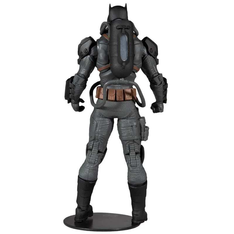 Figura Articulada Batman Hazmat Suit - DC Multiverse
