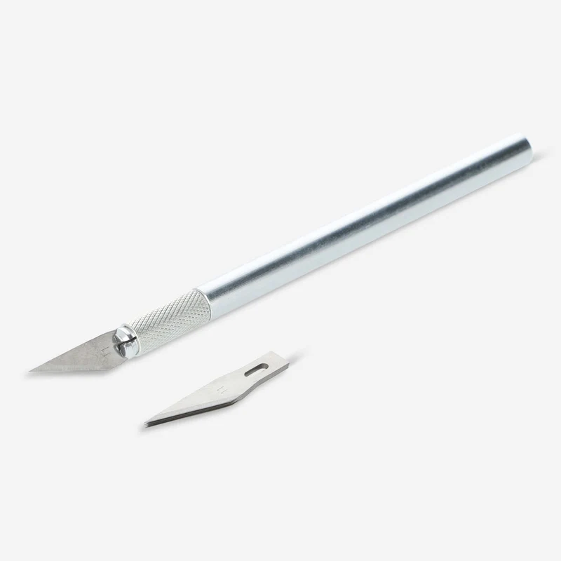 Hobby knife. With 5 blades